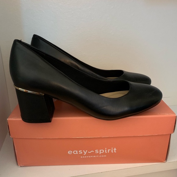 easy spirit elsa pumps
